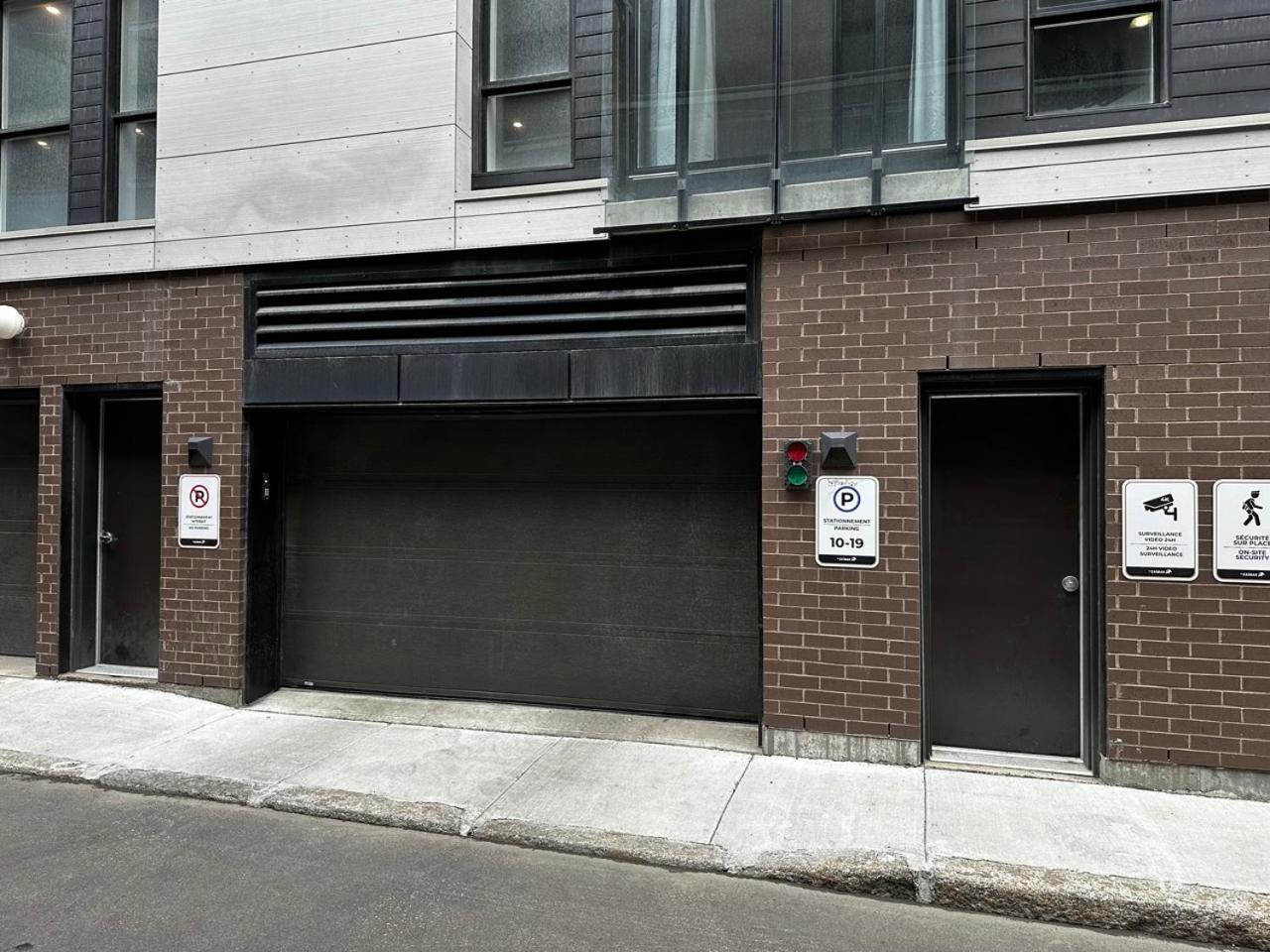 Initial / Cinema +Parking / Centre-Ville De Quebec Εξωτερικό φωτογραφία